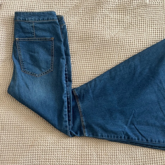 Free People high rise Float on flare jeans - Picture 4 of 5